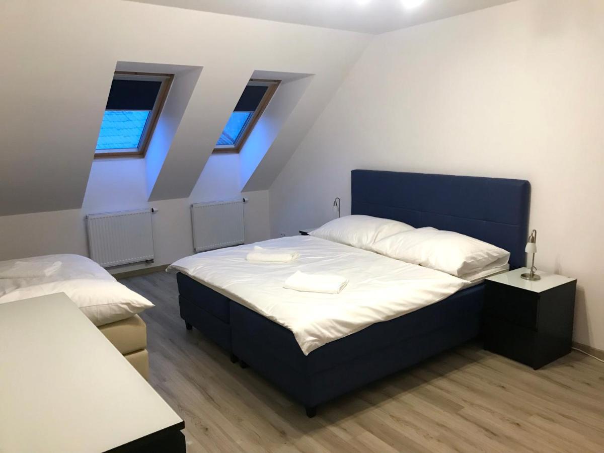 Valentine'S National Museum Apartments Praag Buitenkant foto
