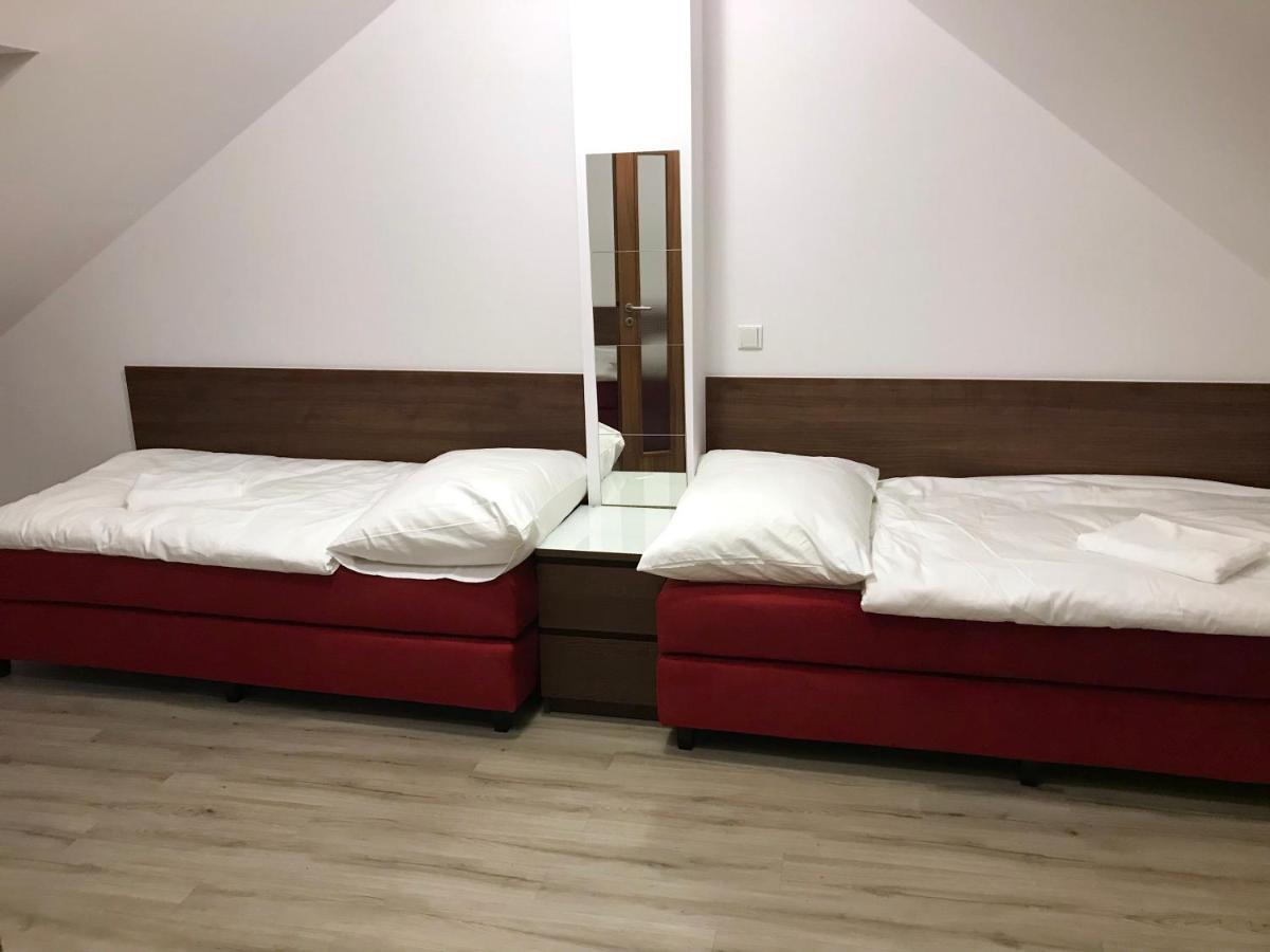Valentine'S National Museum Apartments Praag Buitenkant foto